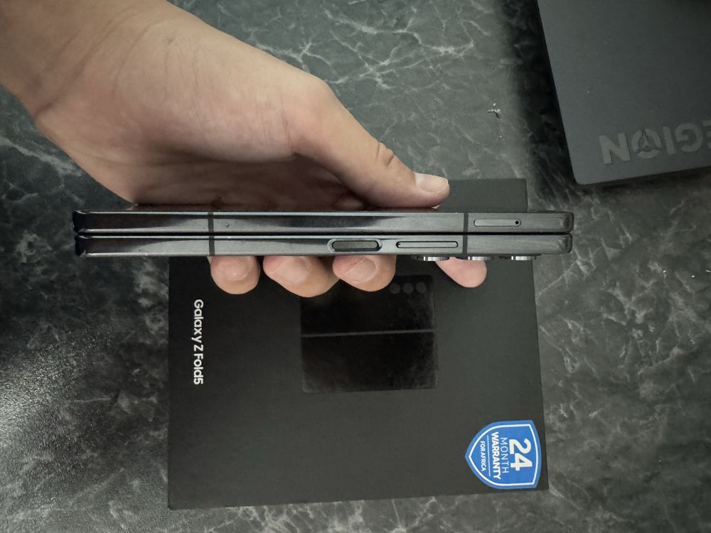 Телефон Galaxy Z Fold5