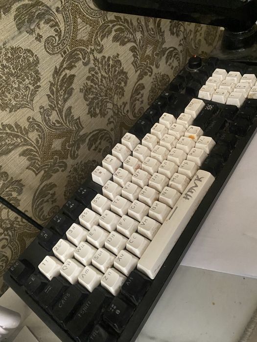 Продам механическую клавиатуру