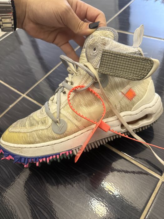 Adidasi off white