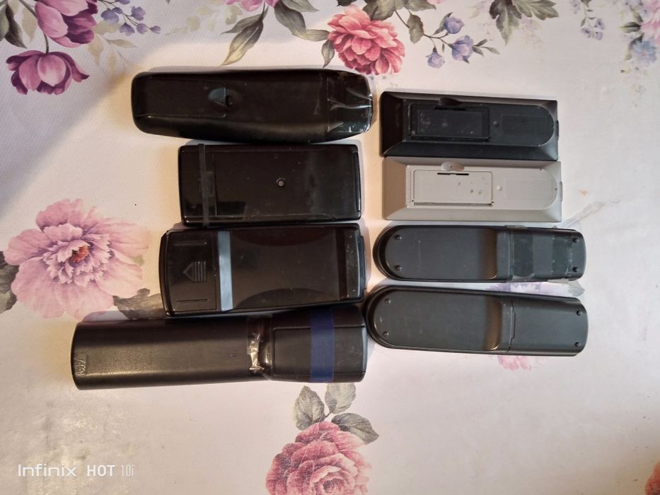 Пульты разные бу.