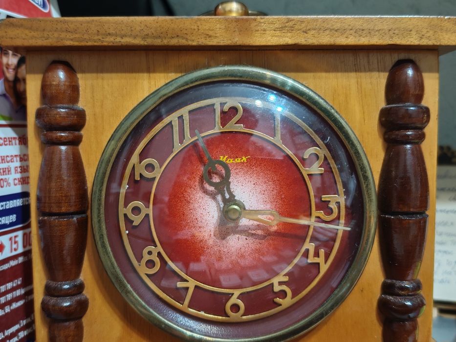 Настольные часы Маяк, работают