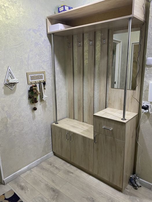 Продам срочно прихожку Город сатпаев