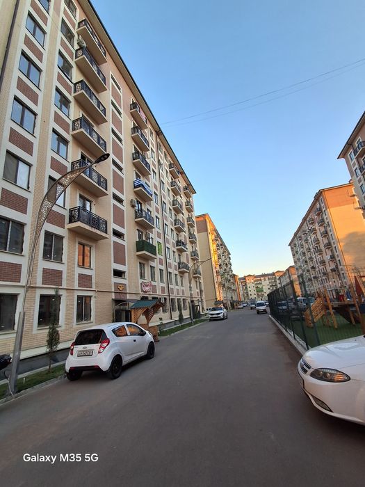 Kvartira sotiladi Eshonguzar ray sentir  "BEK BARAKA UYLARI