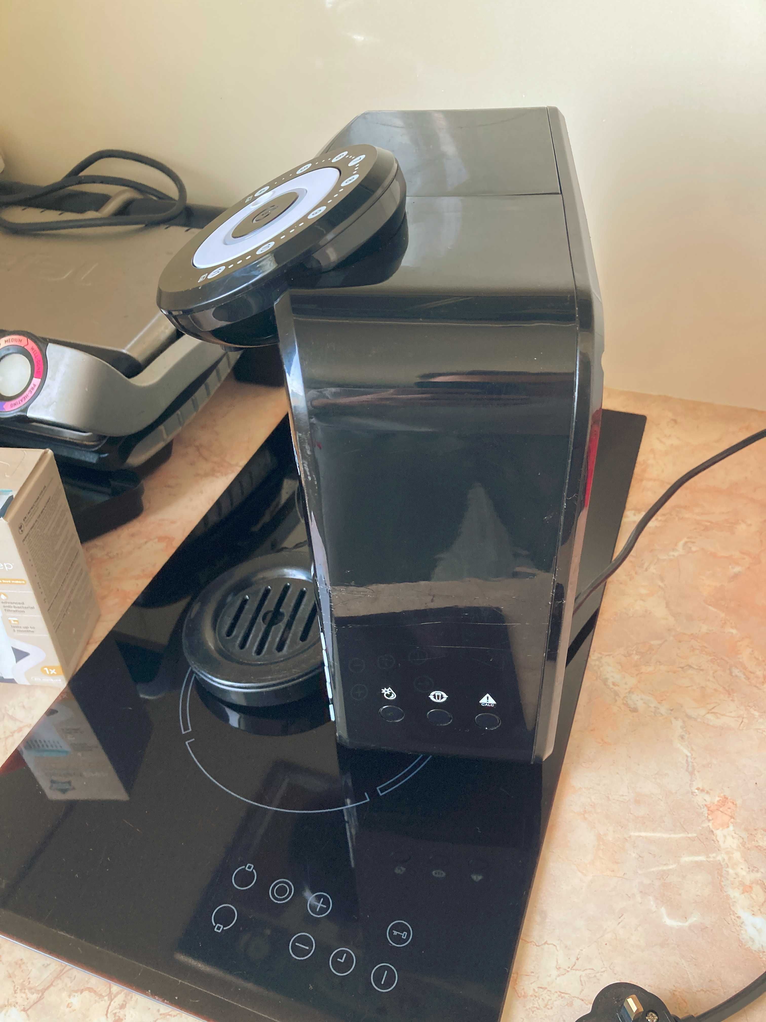 Електрически уред за приготвяне на адаптирано мляко Tommee Tippee