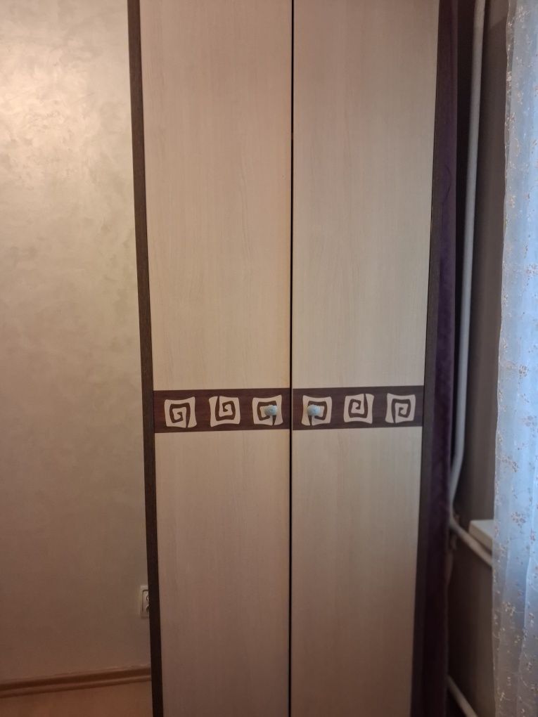 Продаётся шкаф+комод для прихожей