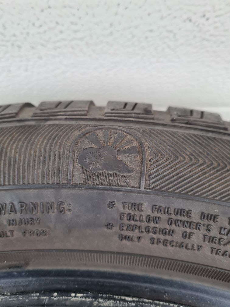 Всесезонни гуми 2 броя GOODYEAR Vector4seasons 205 50 R17 дот 4018