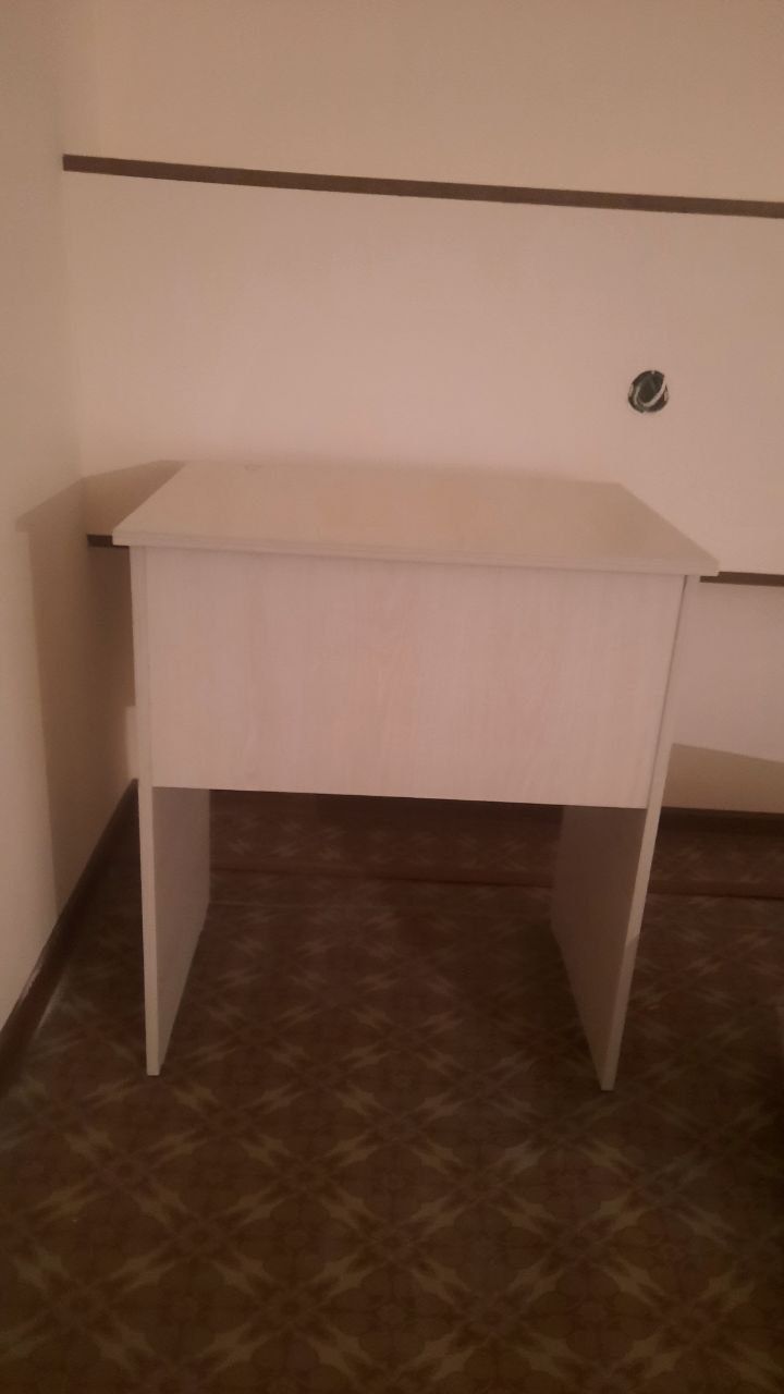 Qoʻshimcha dars oʻtish uchun komplekt stol stul