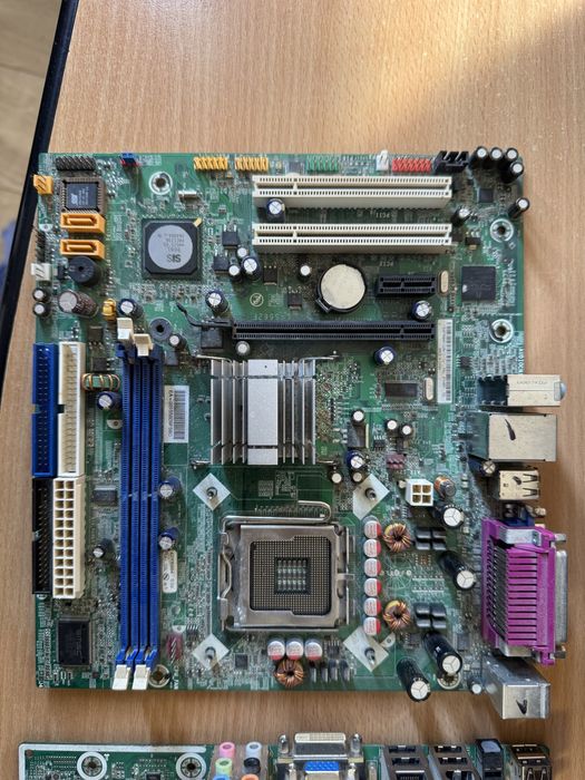 placi de baza In stare buna ambele la acelasi preț