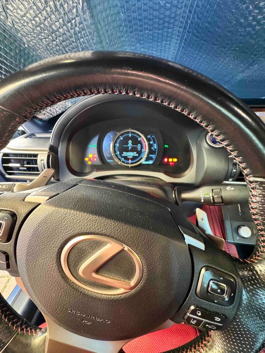 Lexus rc 300h f-sport