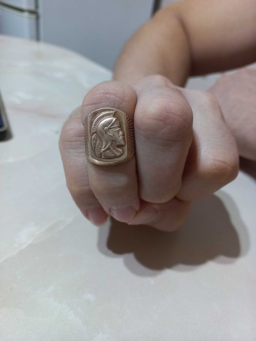 Продам перстень  мужской