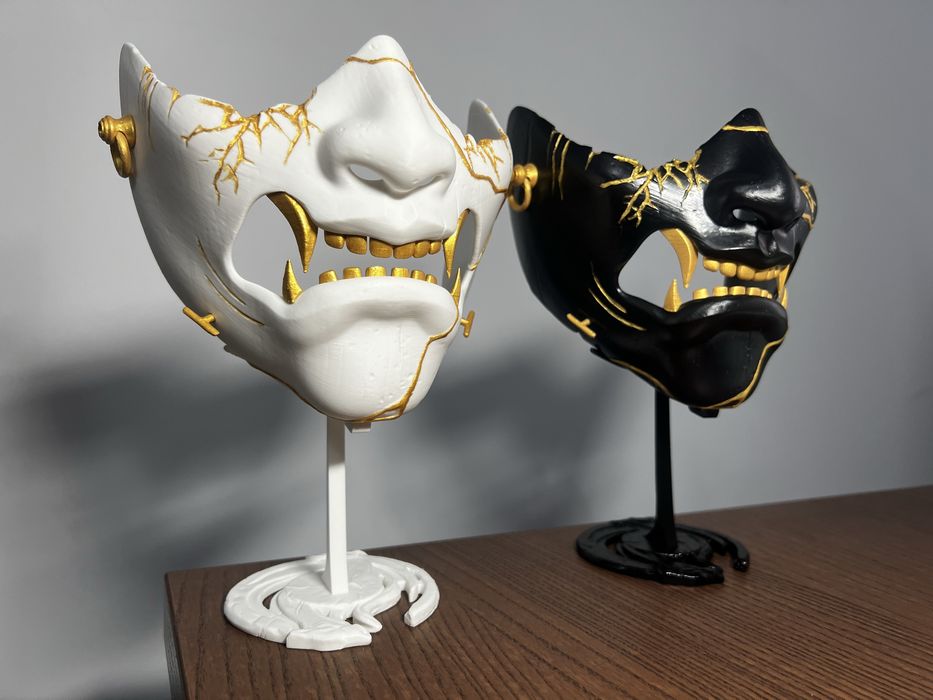 Ghost Of Yotei Set 2 Măști / Ghost of Tsushima + Suporturi