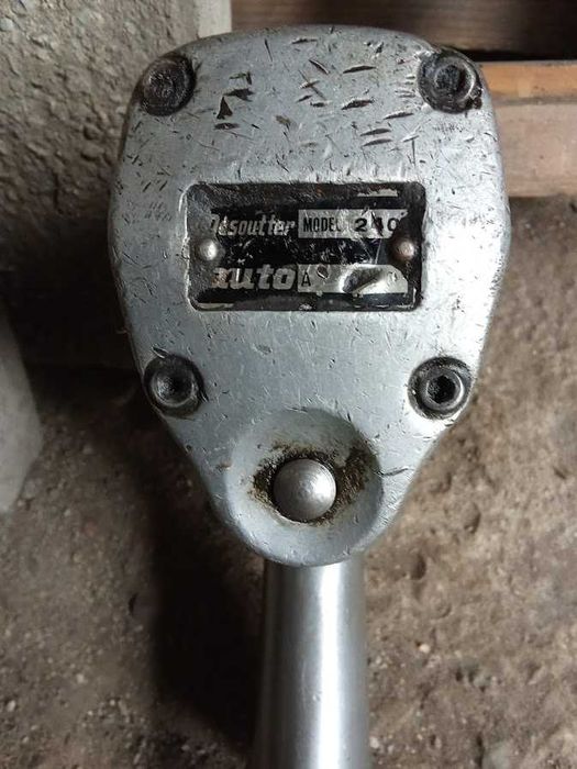 Пневматичен ударен пистолет Desoutter 240 Drive