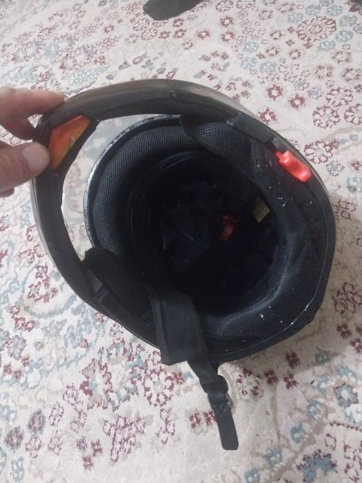 Мотошлем в отличном состоянии