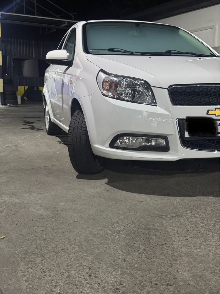 Nexia 3 Avtomat Juda yaxshi xolatda