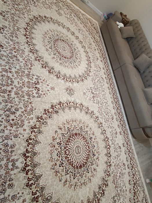 Ковёр под Иран В отличном состоянии