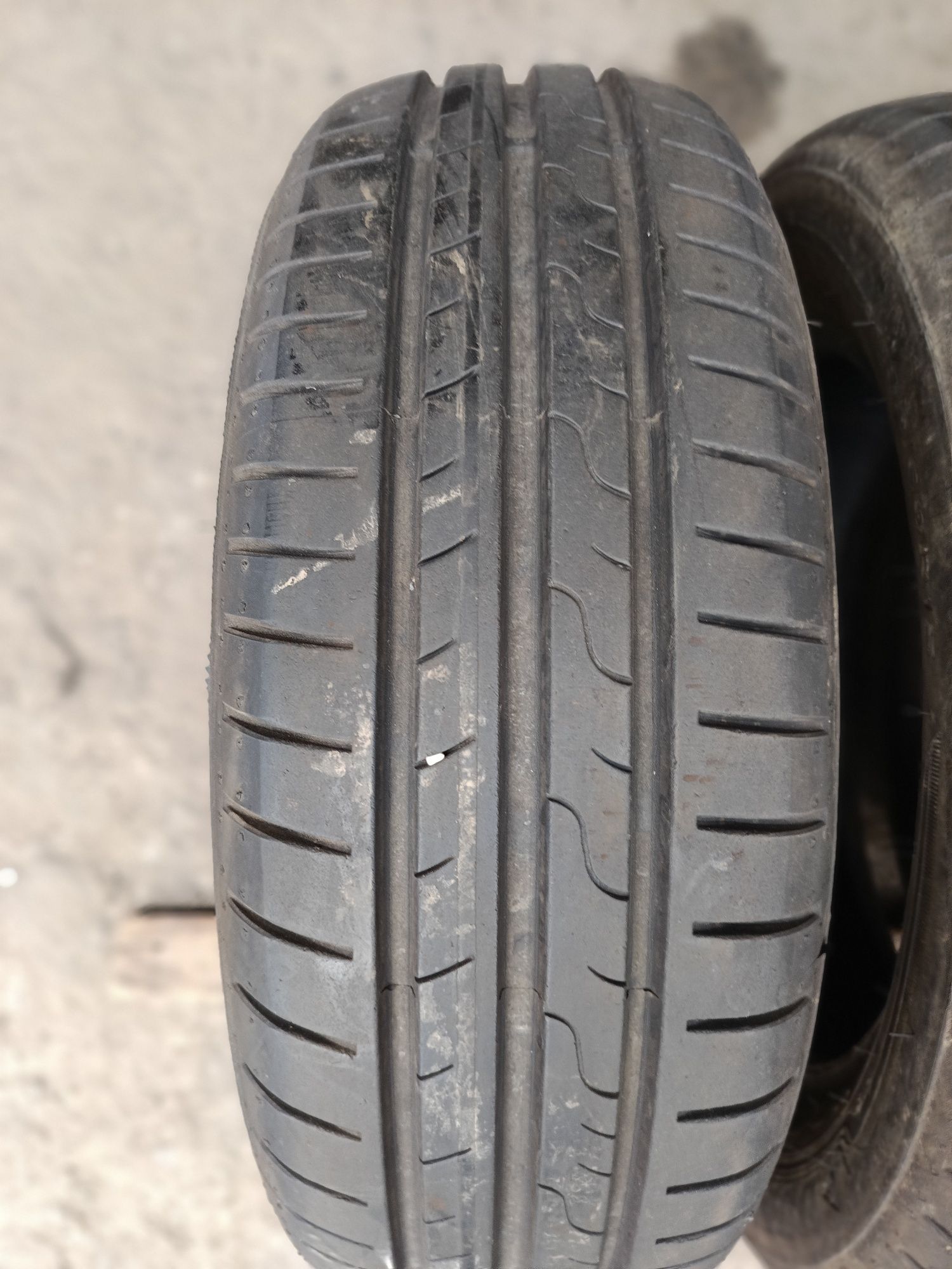 Летни гуми -2021г./51с.-15цола-185/60-1бр.-70лв."DUNLOP"-като нови