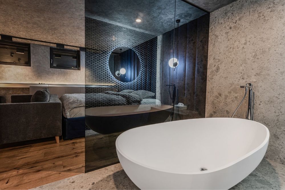 Inchiriez sau vand garsoniera lux*central*vlad tepes*brasov