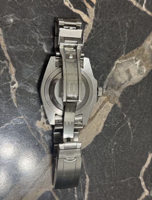 Продаю часы Rolex submariner механический