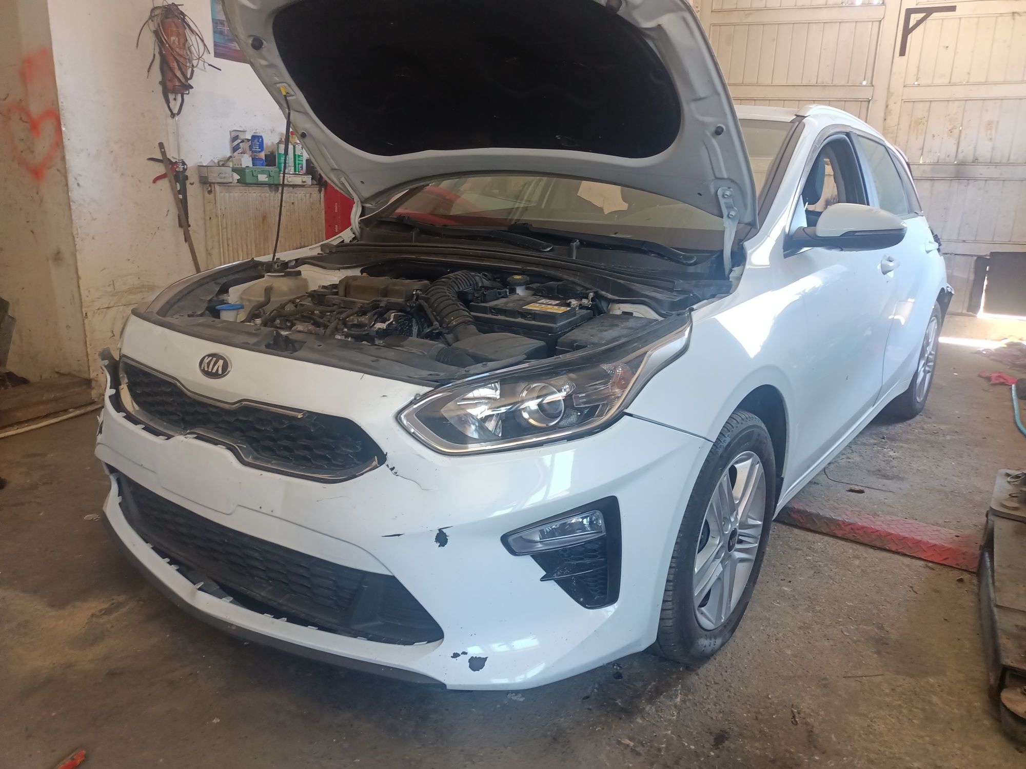 Vând/Dezmembrez kia ceed 2020