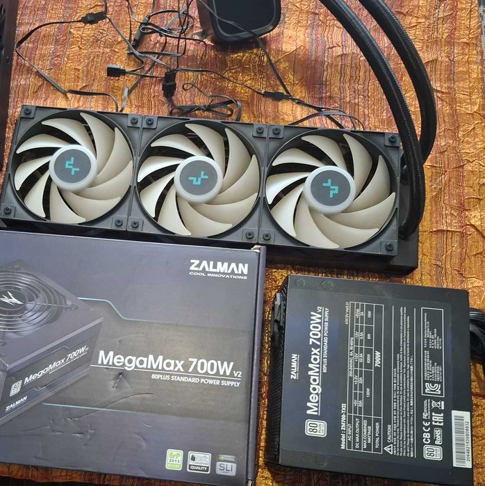 Водно Охлаждане: DeepCool LE720 (360mm, ARGB)