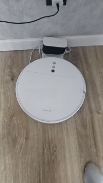 Продам пылесосы два