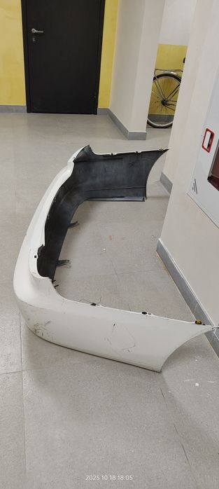 Бампер на Лексус задний