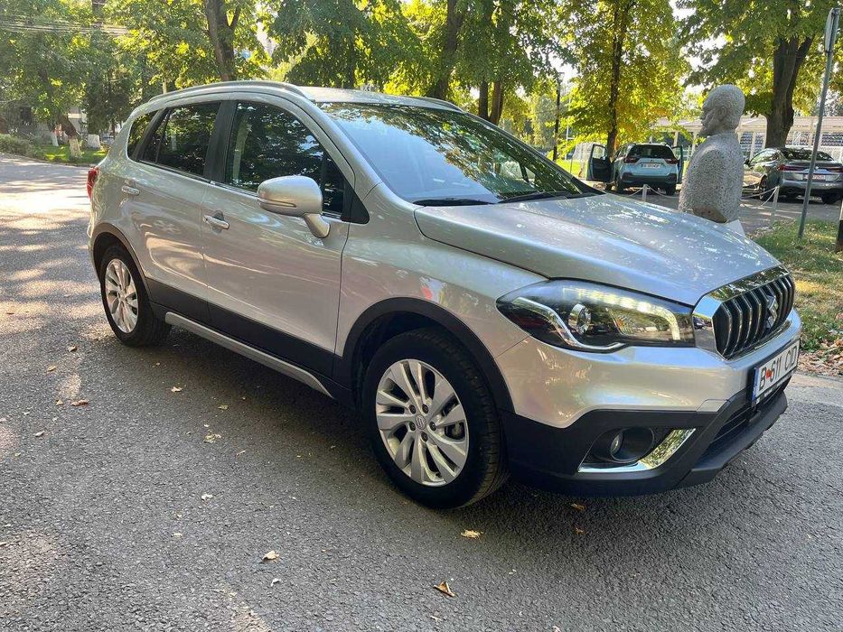 DE VANZARE Suzuki SX4 S-Cross 1.4i