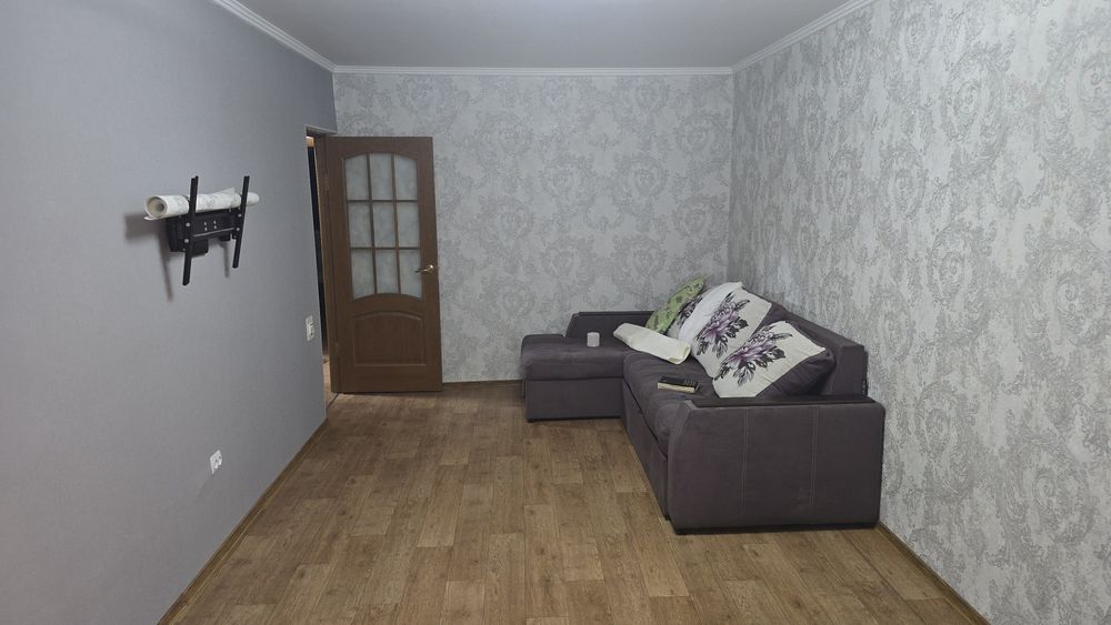 Сдам 2 х комнатную квартиру на долгий срок