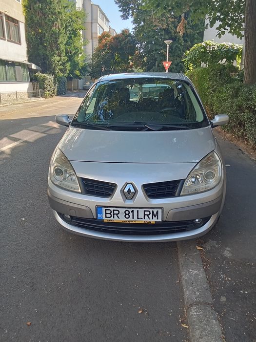 Vând Renault scenic 2