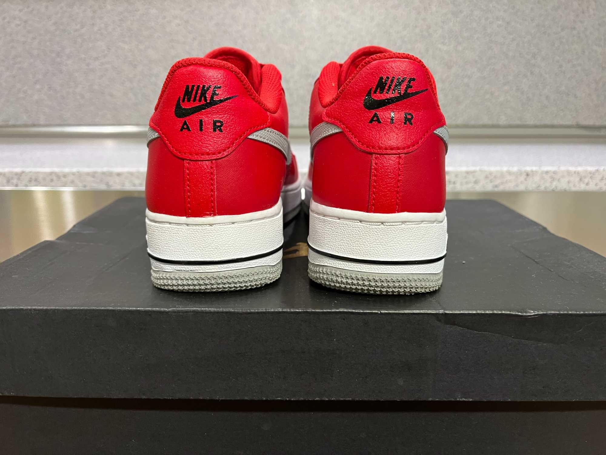 ОРИГИНАЛНИ *** Nike Air Force 1 Low /  'University Red Smoke Grey '