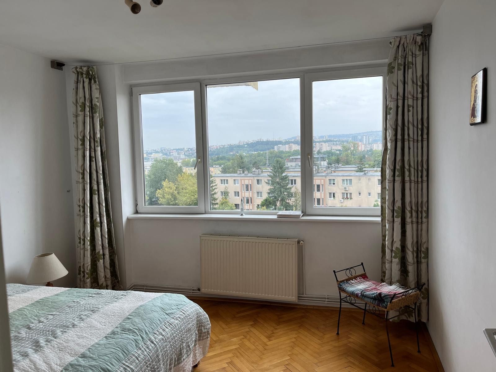 Închiriez apartament cu 2 camere, în cartierul Grigorescu.