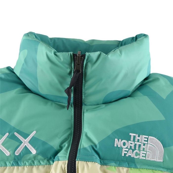 Geacă The North Face x KAWS barbati