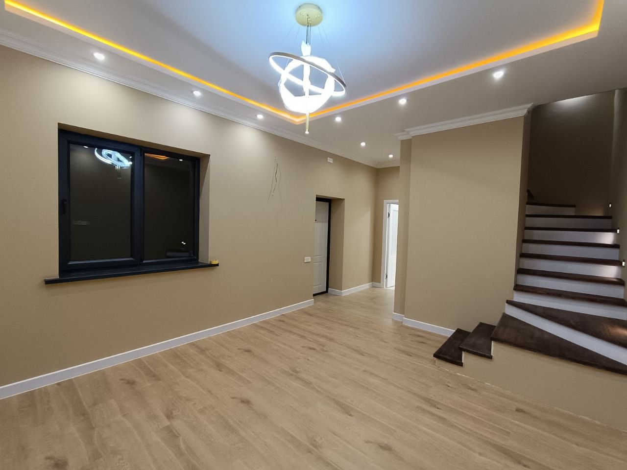 Яшнабадский р-он Паркентский Town House. Таунхаус 3 уровня. 95м²
