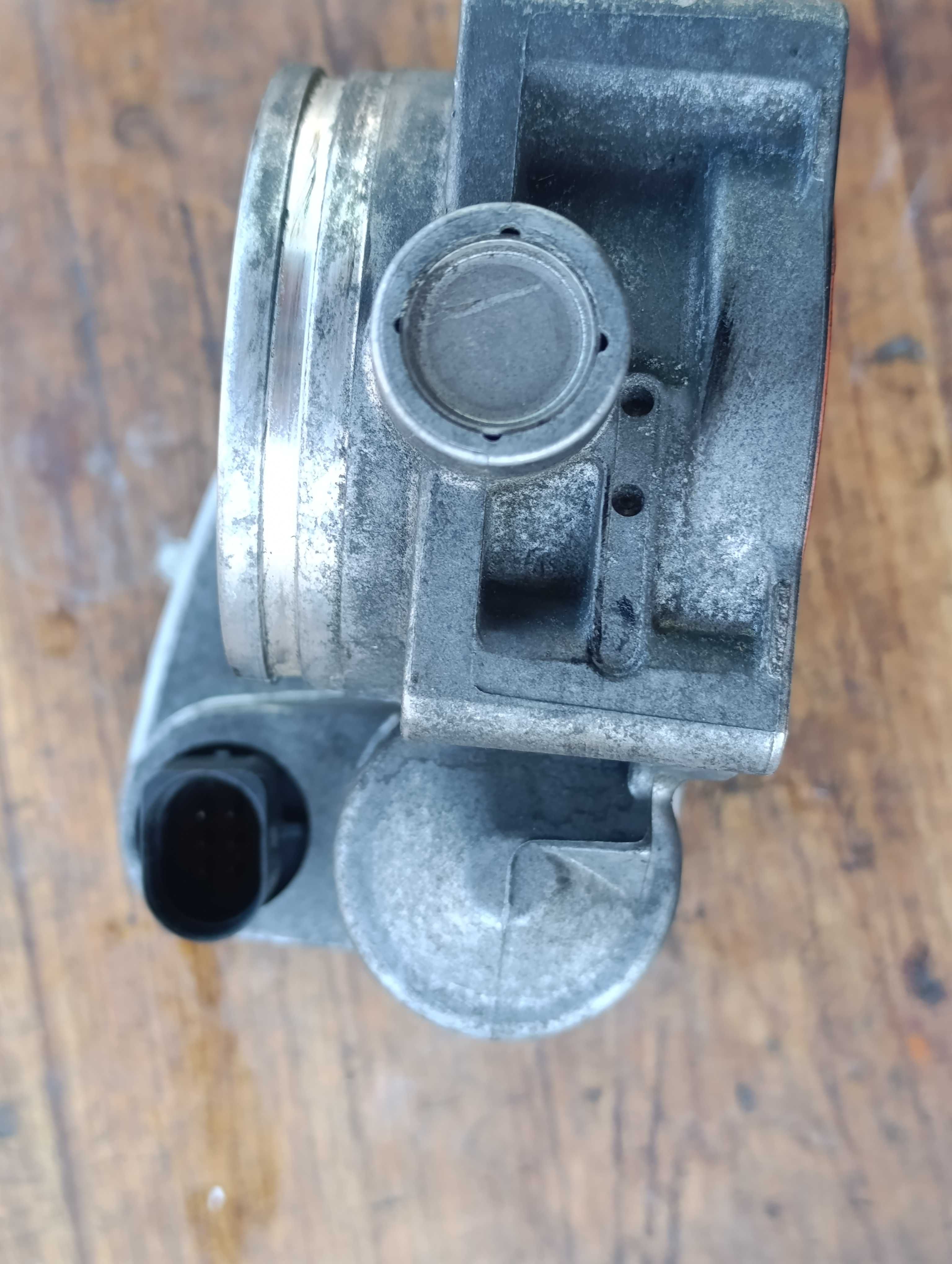 Дроселова клапа, дросел БМВ / BMW E87, Е81, Е90 - 13541439***