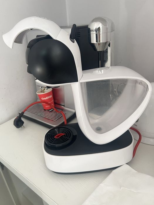 Кафе машина Dolche Gusto