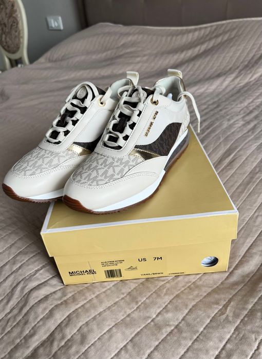 Продам Michael kors