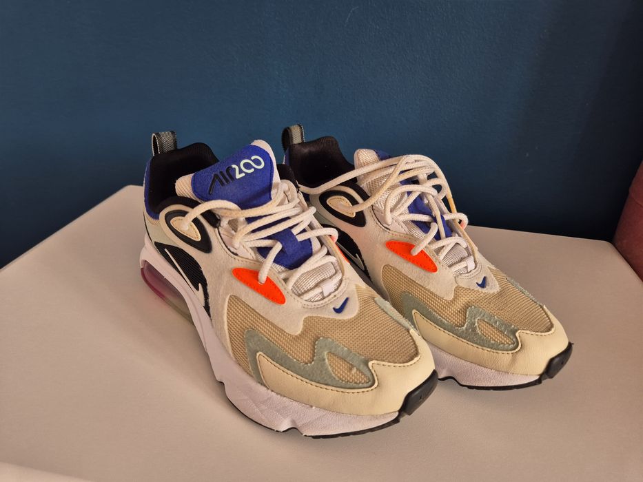 Vand sneakers Nike air 200
