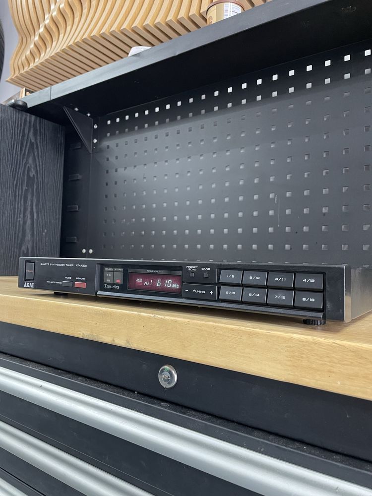 Tuner akai at a301
