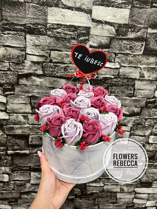 Aranjamente trandafiri de sapun