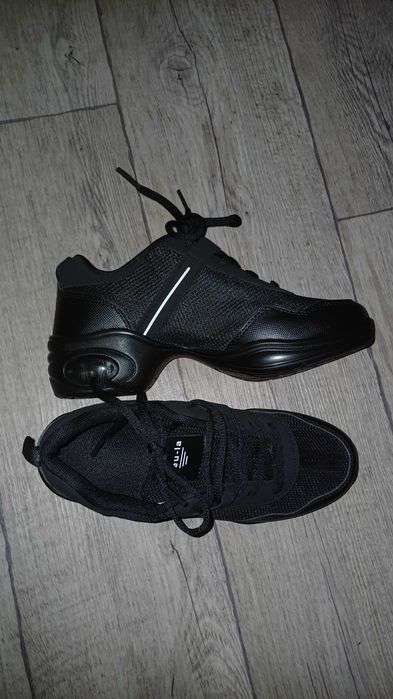 Маратонки за танци