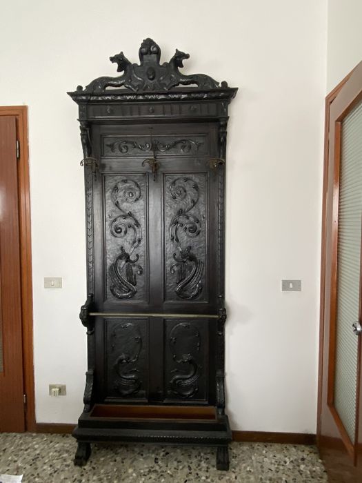 Cuier de perete cu suport de imbrele  220x100