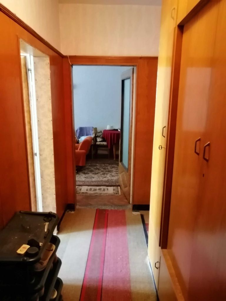 Продава се Тристаен апартамент в Плевен, Сторгозия - 85 кв.м за 1118 €/кв.м - Снимка #9