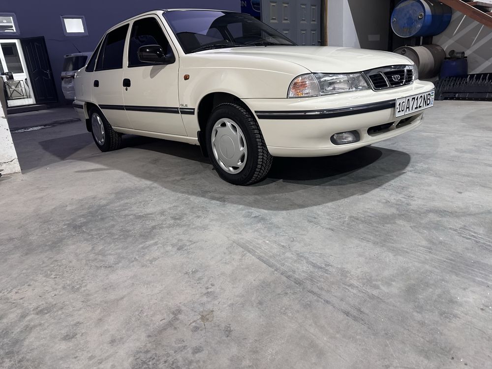Завод холатда nexia 1 сотилади 2007 сонс люкс кандер