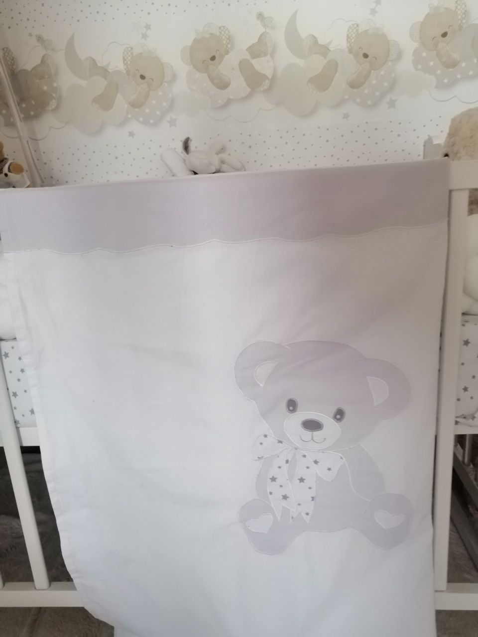 Lenjerie bebelusi alb/gri cu ursulet si stelute