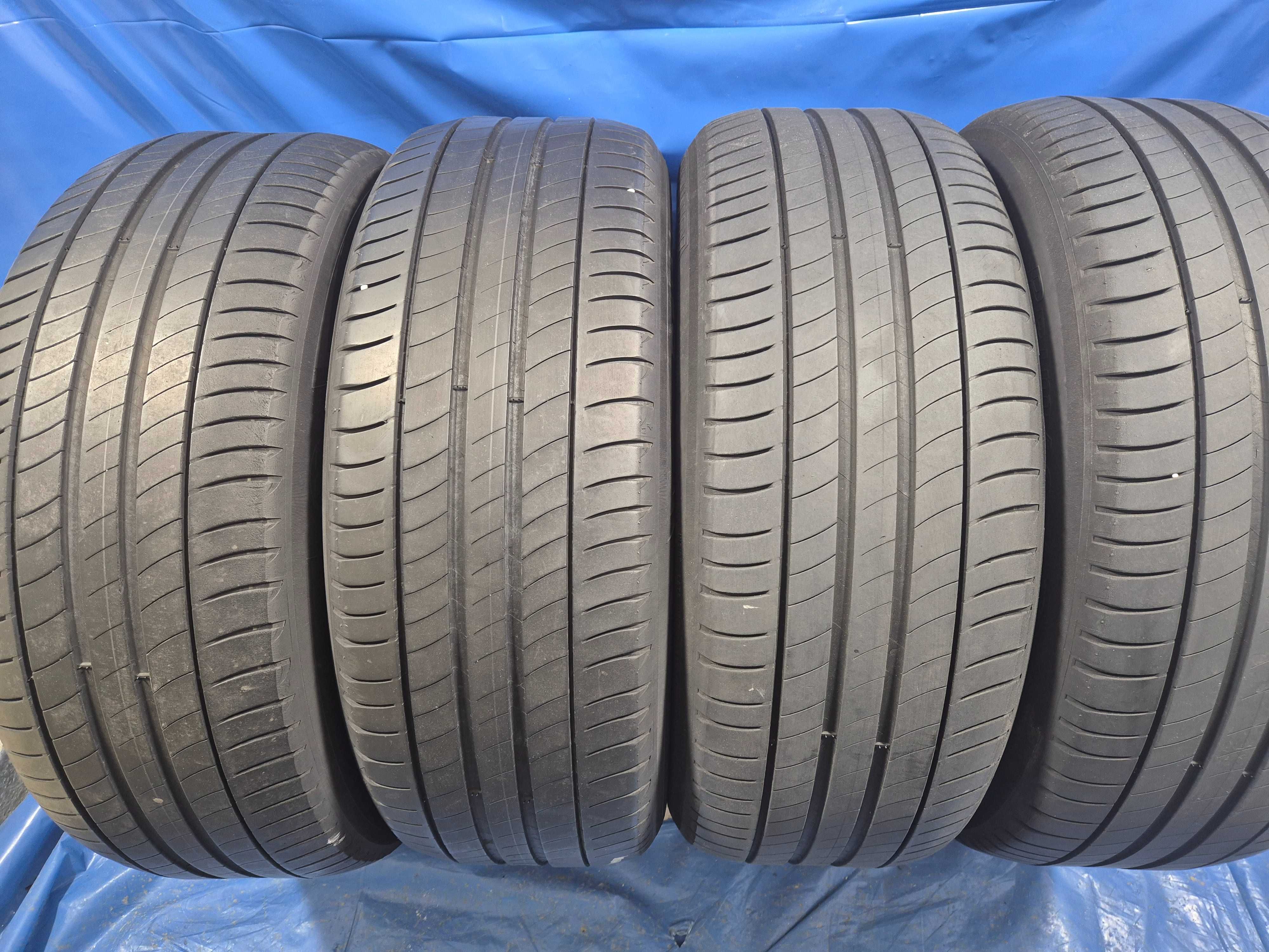 225/55/18 Michelin
