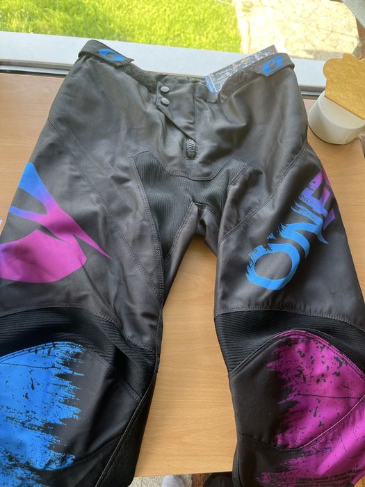 Продавам чисто нов мотокрос екип O’NEAL – 250 лв