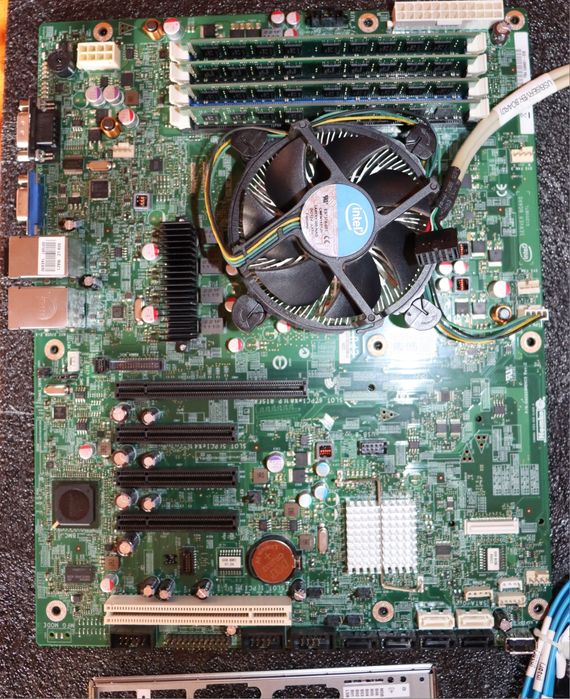 Placa de baza Server/Ws Intel S1200BTL + E3-1240 + 16Gb + Extra