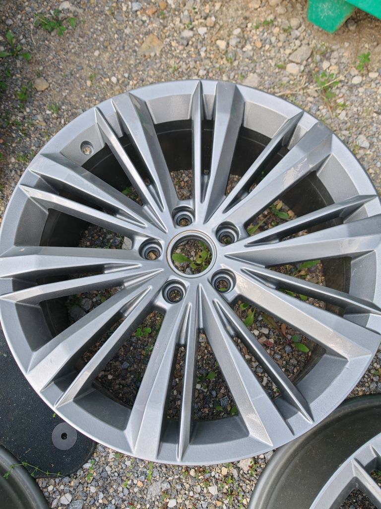 Джанти R-line 18" 5х112