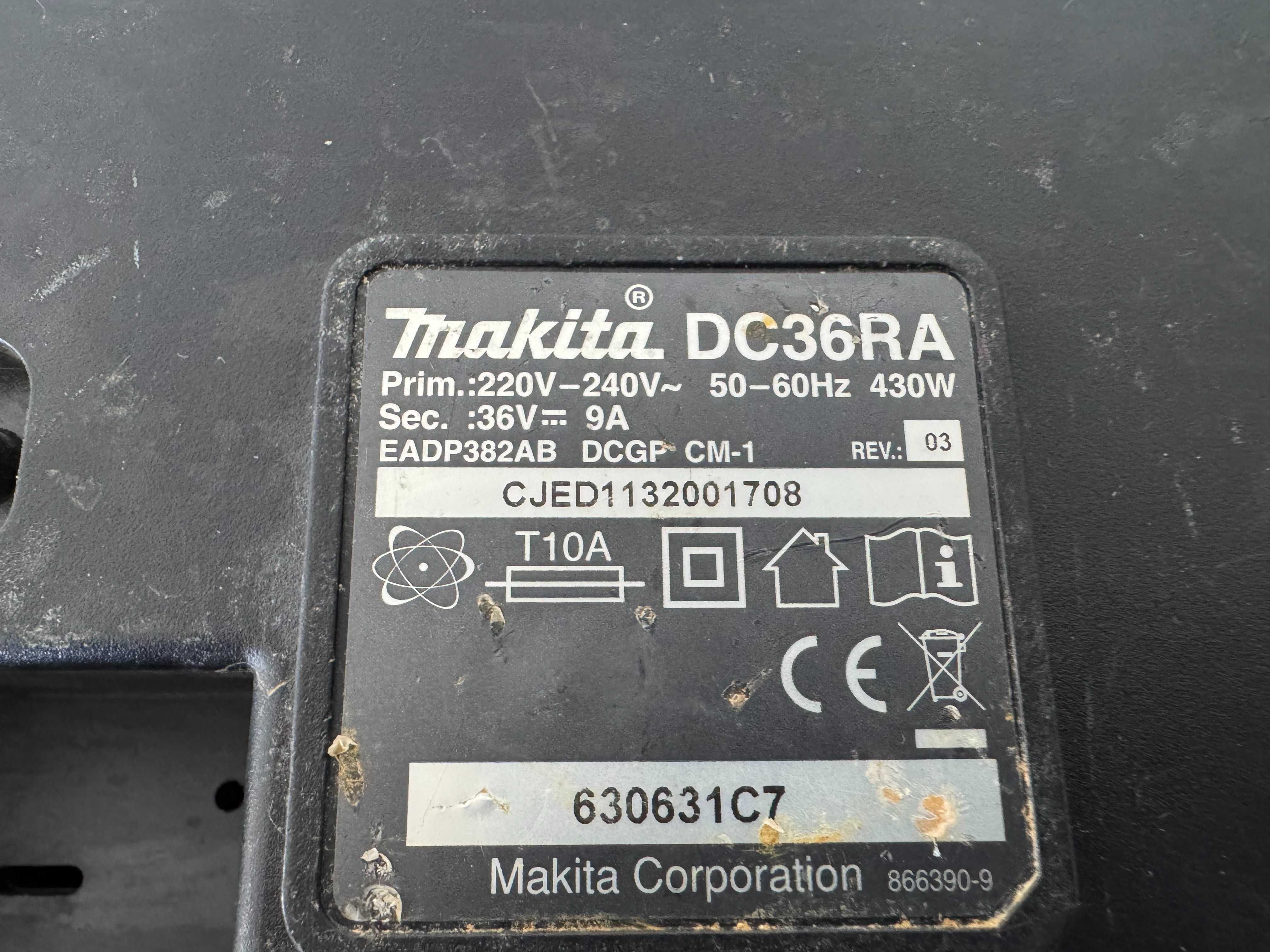 Зарядно Makita DC18RD/DC36RA