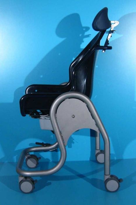 Scaun de dus si WC din aluminiu Schuchmann latime sezut 40 cm